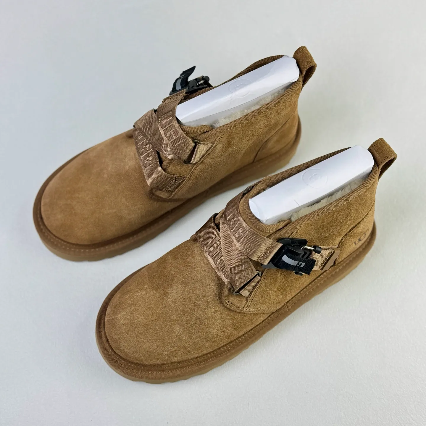Local 💰600 Guangzhou top version Pay attention to differentiate the market. UGG classic series is renewed. Quick buckle straps inject functional style into Newm. Refresh the street style with UGG Asia Pacific spokesperson Wang Yibo! Size 39 40 41 42 43 44#